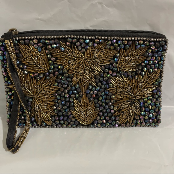 C RSVP Beaded Black and Gold Clutch - Picture 1 of 6